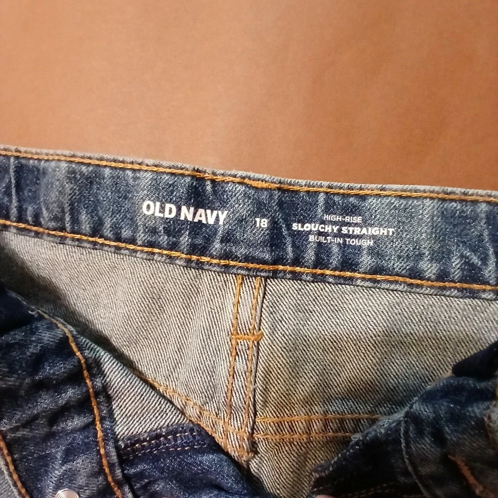 Old Navy Girls 18 Medium Wash Denim High-Waist Slouchy Straight Ripped Jeans NWT